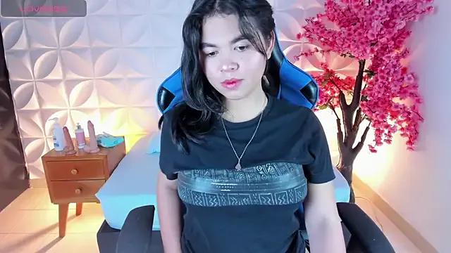 adarna13_ from StripChat