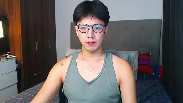Addictiveboi from StripChat