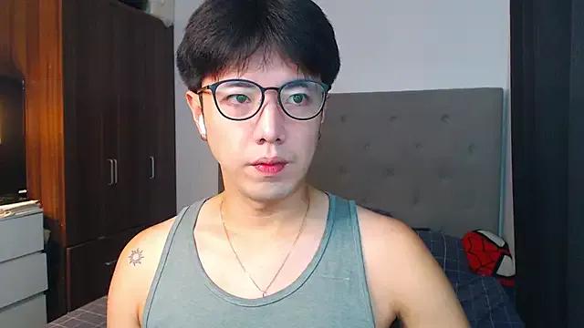 Addictiveboi from StripChat