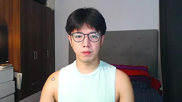 Addictiveboi from StripChat