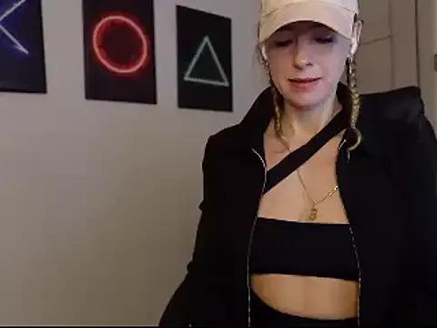 Addison_Blackk from StripChat