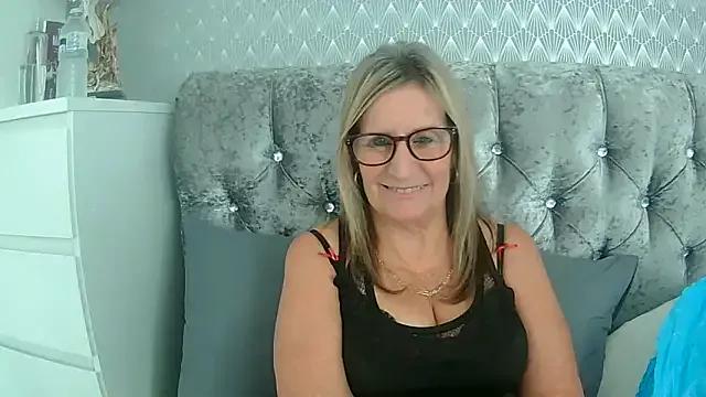 Additive_Mature_Linda from StripChat