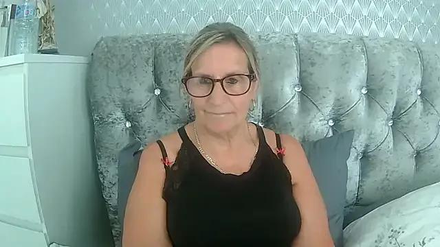 Additive_Mature_Linda from StripChat is Freechat