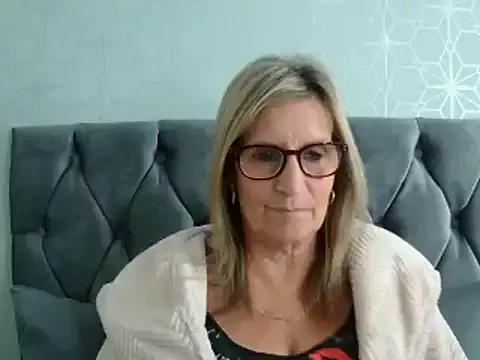 Additive_Mature_Linda from StripChat