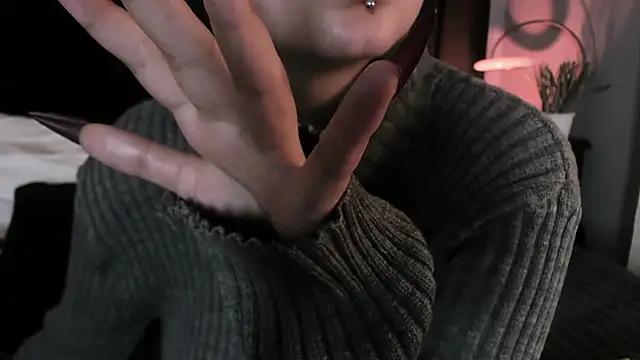 Adeelinee from StripChat