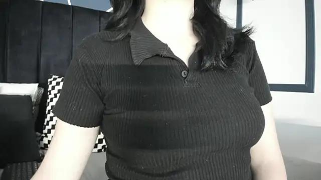 Adeelinee from StripChat