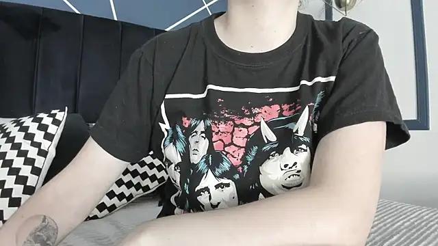 Adeelinee from StripChat