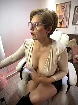 Adeellee_ from StripChat