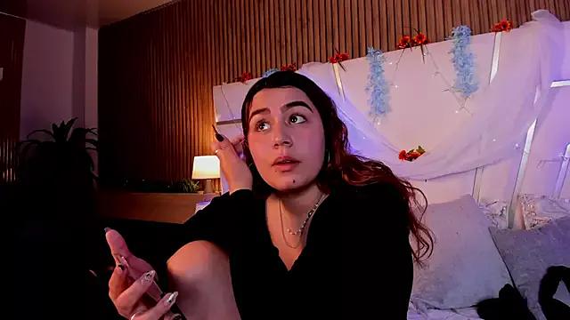 AdelaTaylor from StripChat is Freechat