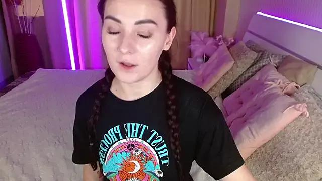 AdeleCutie from StripChat is Freechat