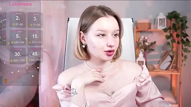 AdeleLoomis from StripChat is Freechat