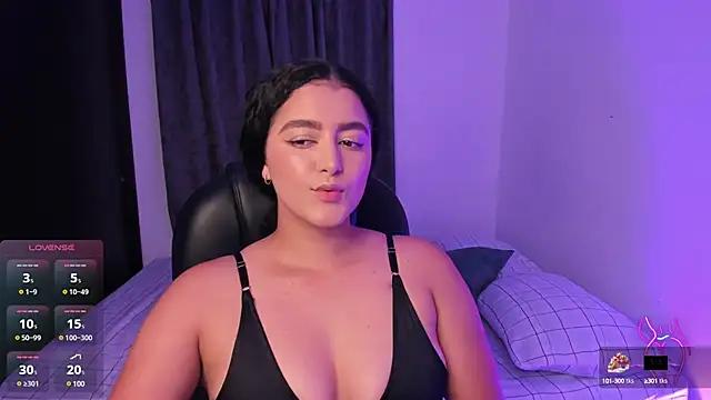 Adhara-zanne from StripChat