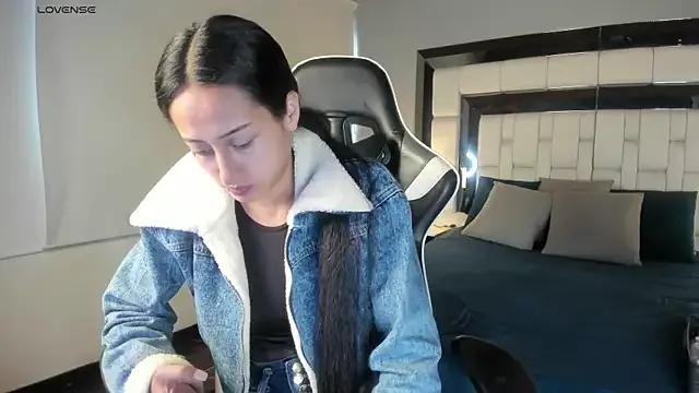 Adhara7 from StripChat