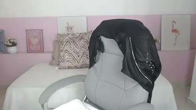 adhara_cortez from StripChat