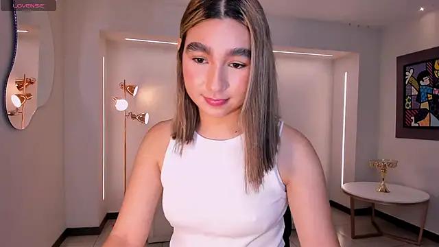 AdharaMoretti from StripChat
