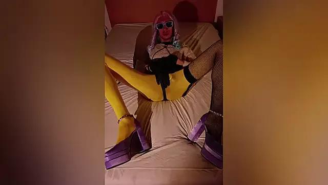 Adrianalamonella webcams show profile image 