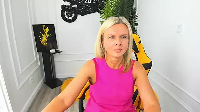 AgathaKlouin from StripChat