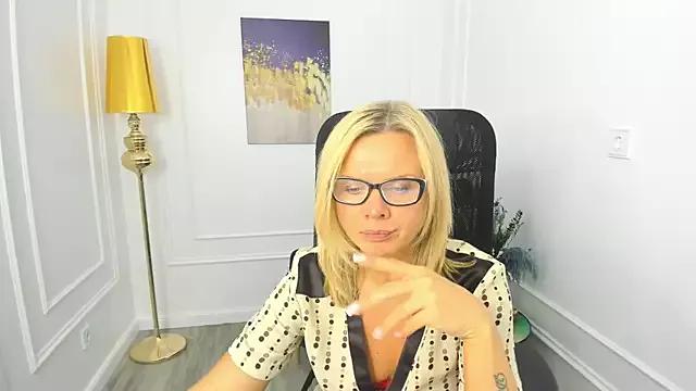 AgathaKlouin from StripChat