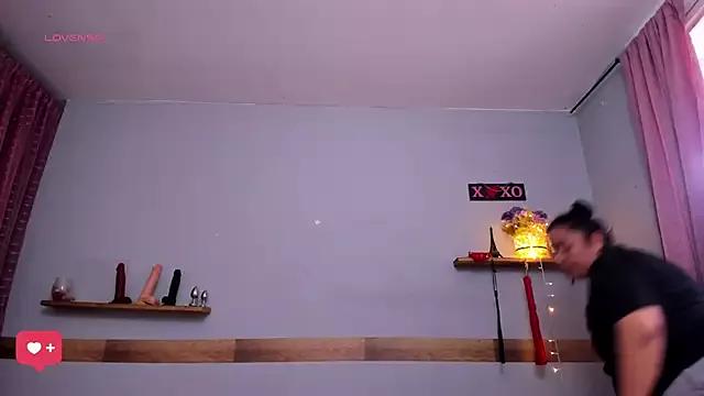 agathaxxx-69 from StripChat