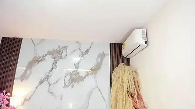 aidaadams from StripChat