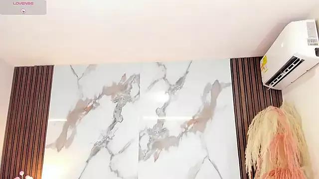 aidaadams from StripChat