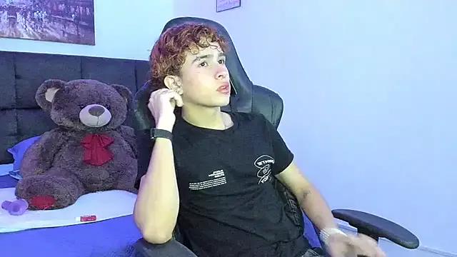 Aiiden_15 from StripChat
