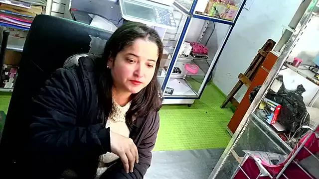 Ainaraazul from StripChat