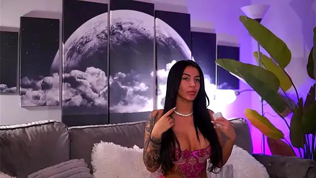 AishaaDevoe from StripChat is Freechat