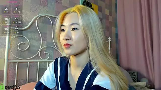Aisi_18 from StripChat