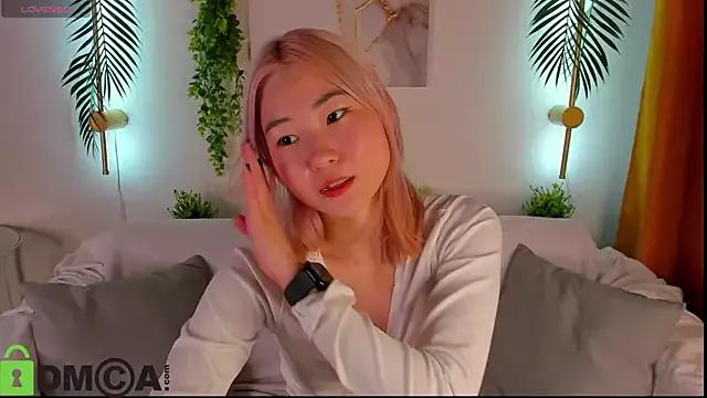 Aisi_18 from StripChat