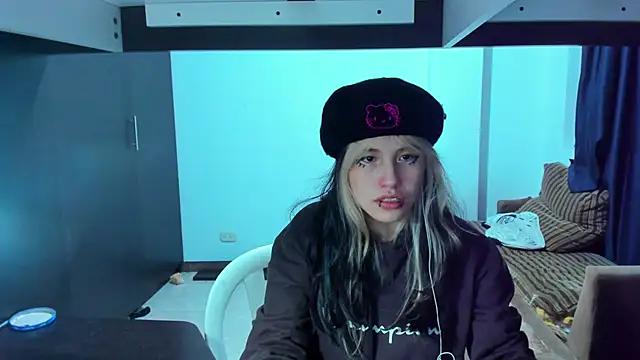 Akane-Mou from StripChat