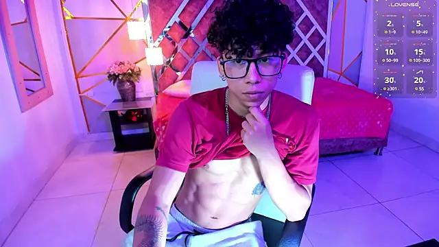 AkazaBoy_ from StripChat