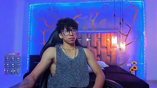AkazaBoy_ from StripChat
