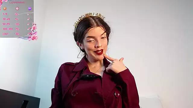 Alahia_skyy from StripChat is Freechat