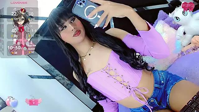 AlahiaDabion from StripChat