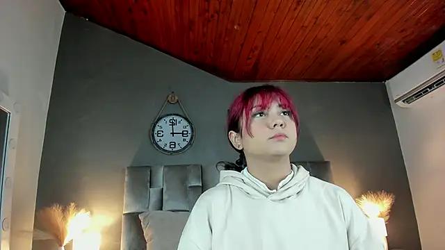 alaia-rogers from StripChat