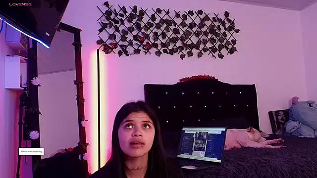 Alaia_Asuka from StripChat