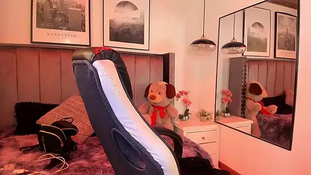 Alaia_Carter from StripChat