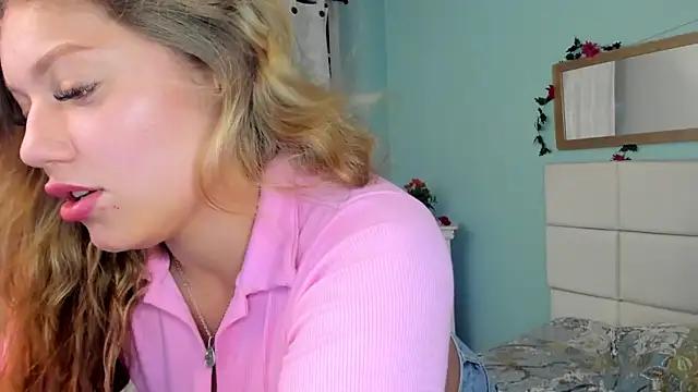 alaia_greyy from StripChat