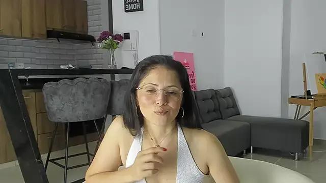 alana_gasparini from StripChat