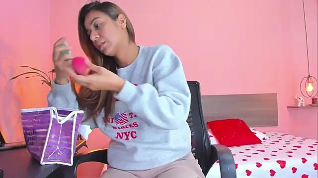 Alana_Suares1 from StripChat