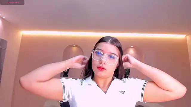 AlanaCardona from StripChat