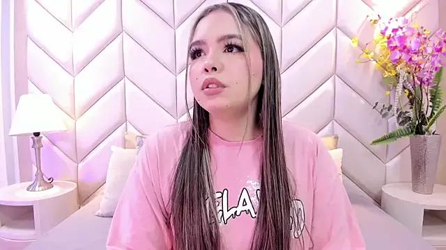 AlanaPrince from StripChat