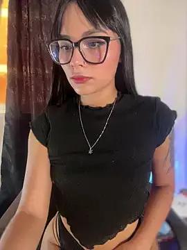 AlannaDollx from StripChat is Freechat