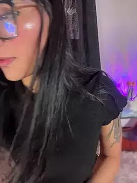 AlannaDollx from StripChat is Freechat