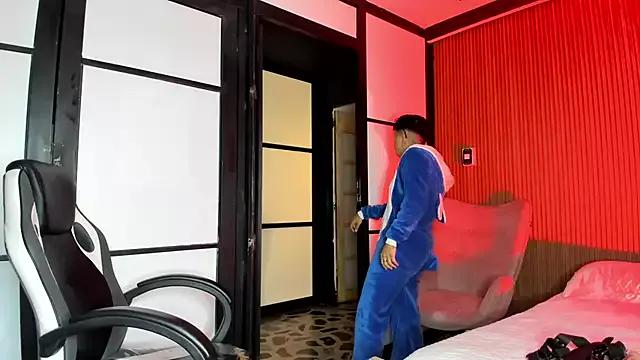 AlanRed_ from StripChat