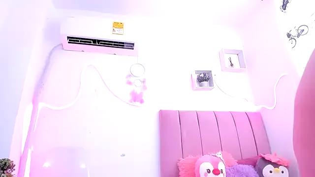 Alaya_luna from StripChat