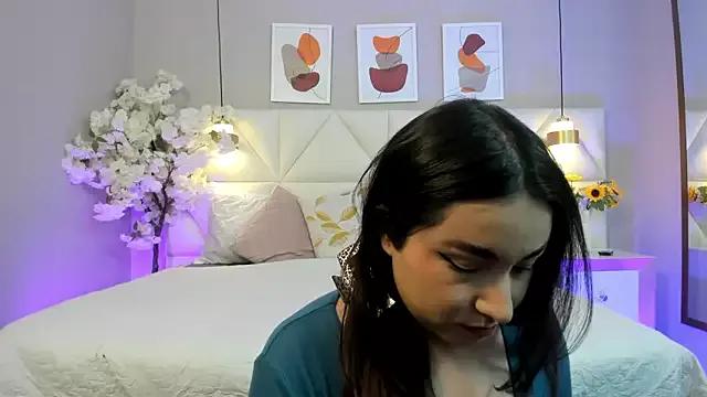 Alba_Hank from StripChat