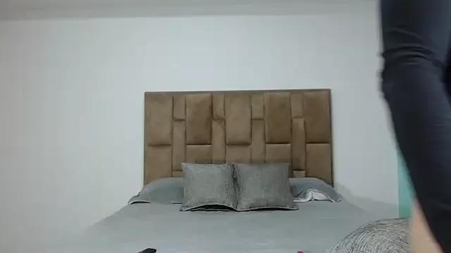 aleejhandraa from StripChat