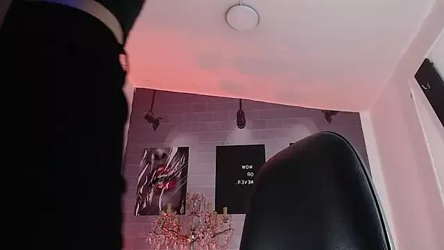 Aleesha_cameron02 webcams show profile image 